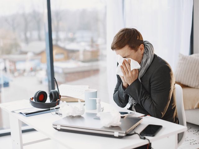 Comment se protéger des allergies hivernales : conseils pratiques